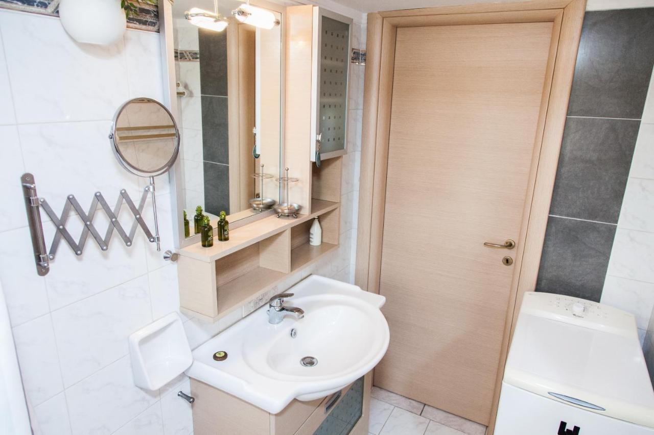 Amazing Apartment With View! Пирея Екстериор снимка